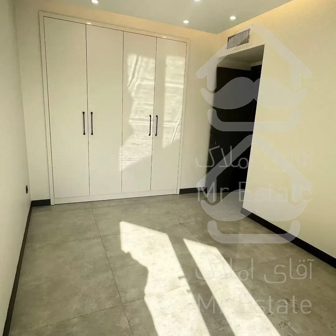 120متری/فول امکانات/برج خلوت/نورگیر