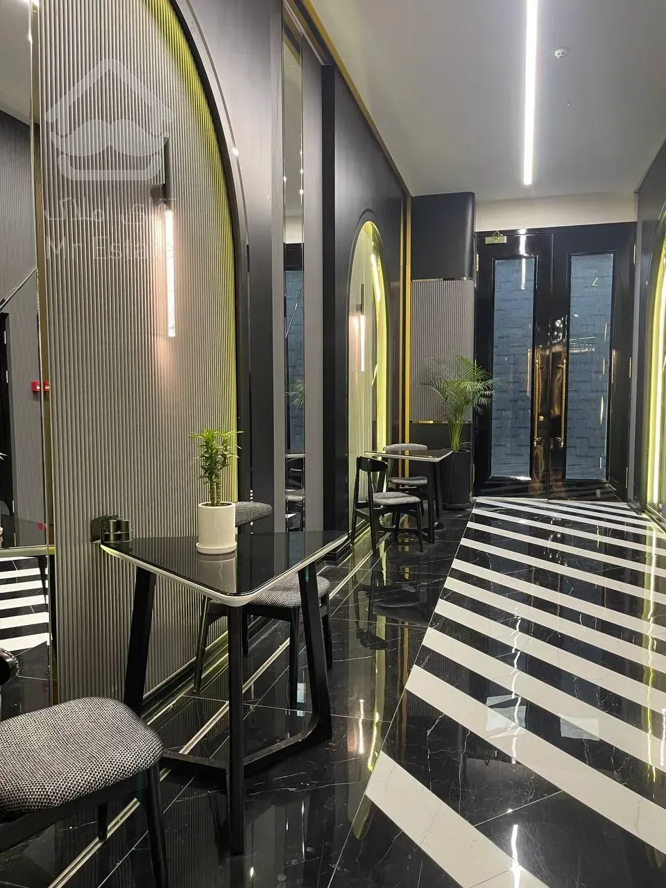 زندگی لوکس در برج رونیکا پالاس لاله/فول هتلینگ/مشاعات ابی