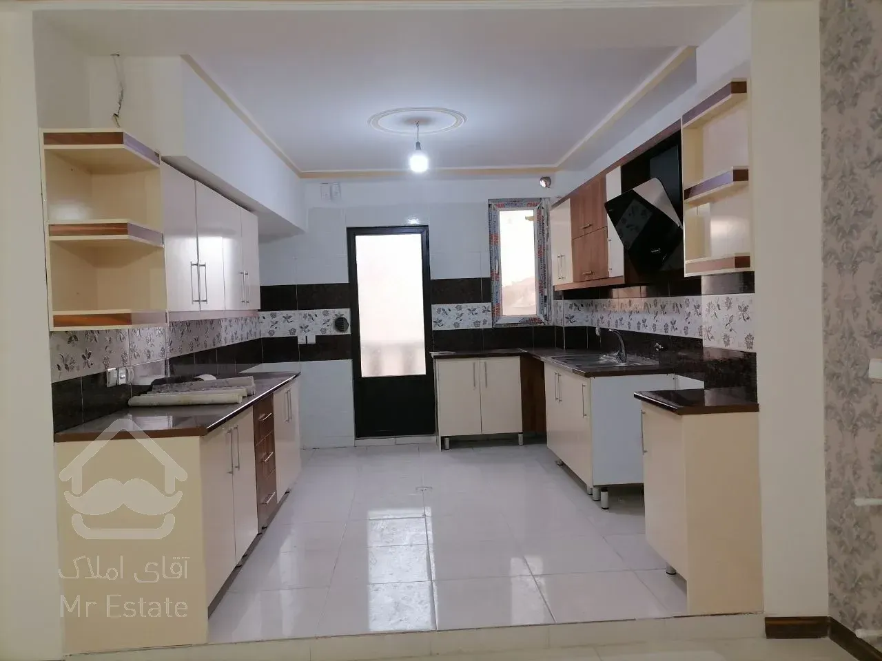 آپارتمان ۷۲ متری پیشوا شهرک نقش جهان لای ۲