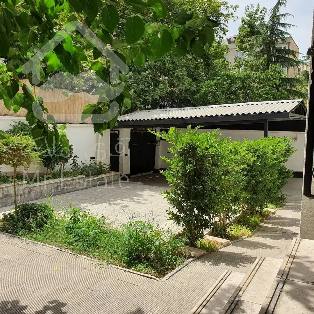 فروش 485 متر ویلایی زیر قیمت فرمانیه