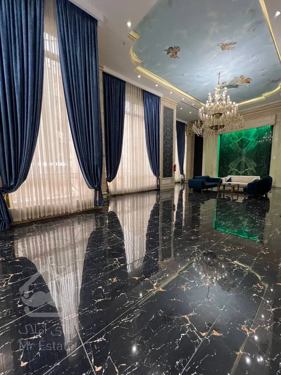 شروع یک زندگی متفاوت در رونیکا پالاس نیایش