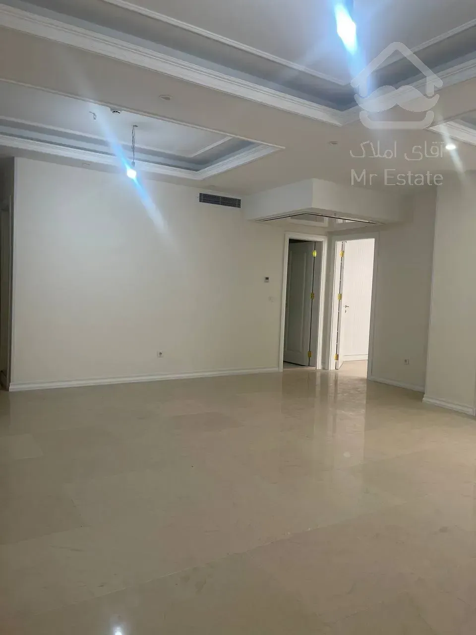 پیش فروش واحد مسکونی در آبشار تهران / پروژه حاج رحیم قربانی/در مرتفع ترین ویو