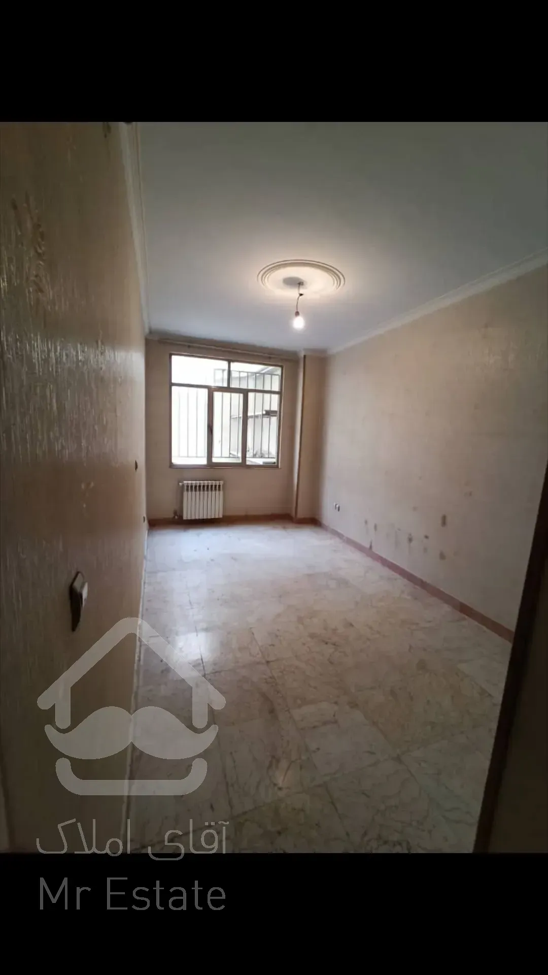 کلنگی با سه طبقه بنا در منطقه۲۲ شهرک راه آهن دهکده المپیک