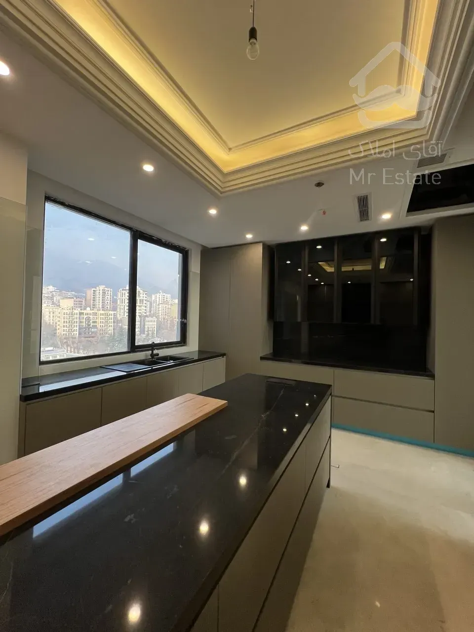 کامرانیه شمالی هتل آپارتمان نوساز 3خوابه