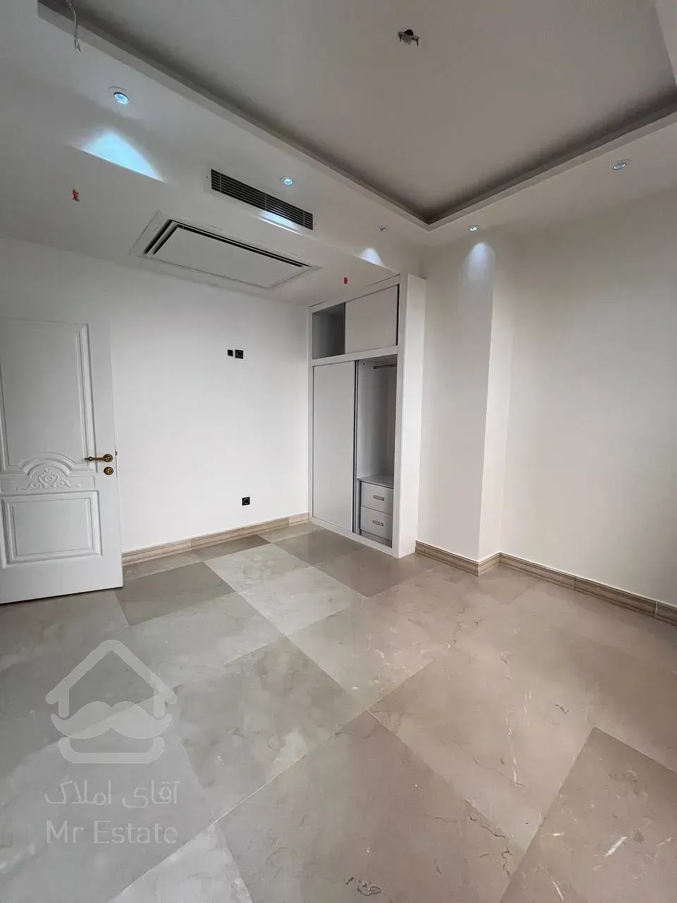 پیش خرید امن و مطمعن از سازنده/اقساط/واحد121متر/شرق/پارکینگ