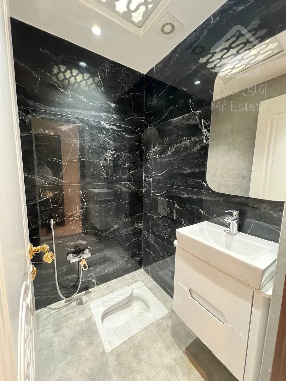 پیش فروش 61 متر رونیکا پالاس نیایش ، غرق در نور وآرامش در غرب تهران