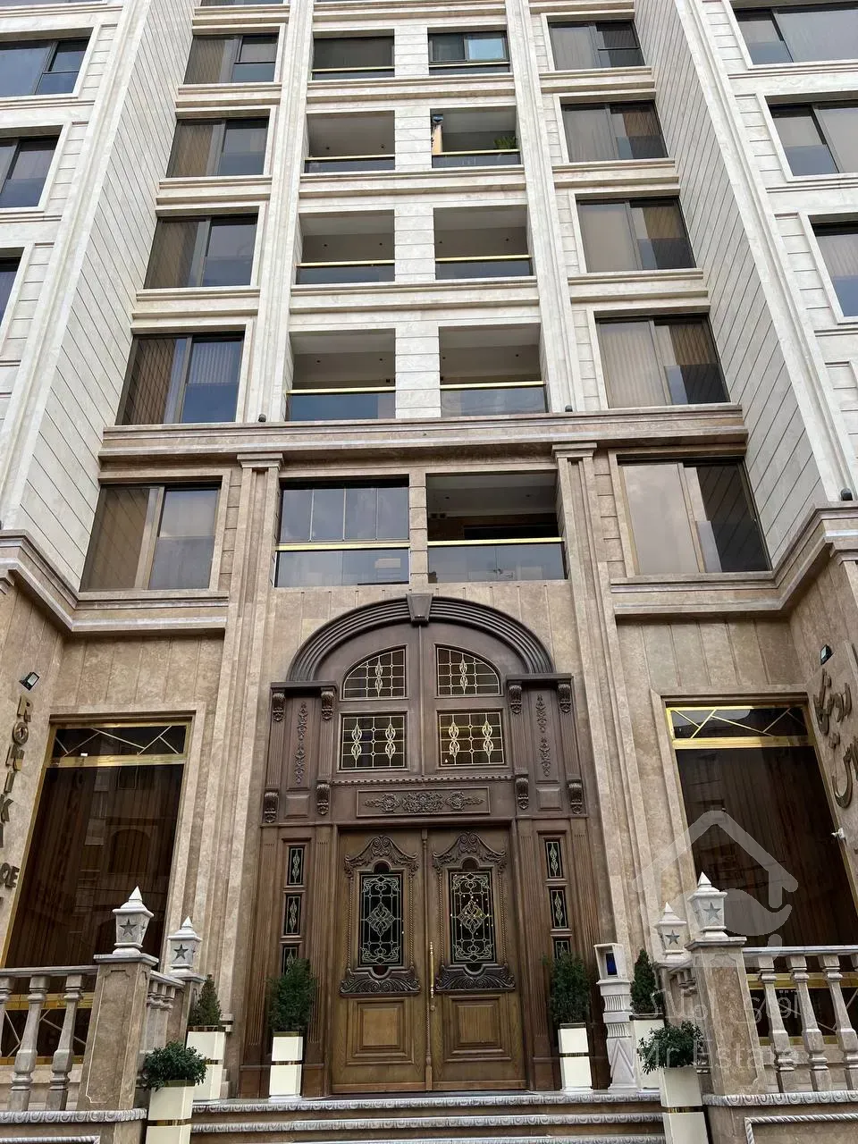 پیش فروش رونیکا پالاس نیایش /شیک و مدرن در سردارجنگل شمال