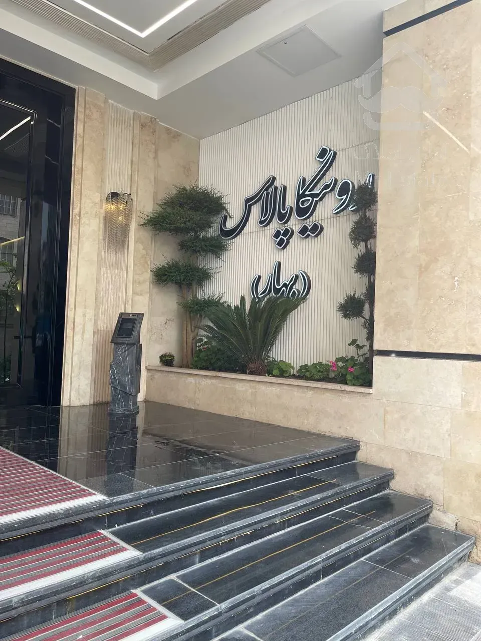 پیش فروش پروژه لوکس رونیکا پالاس لاله با مشاعات ابی کامل در منطقه یک