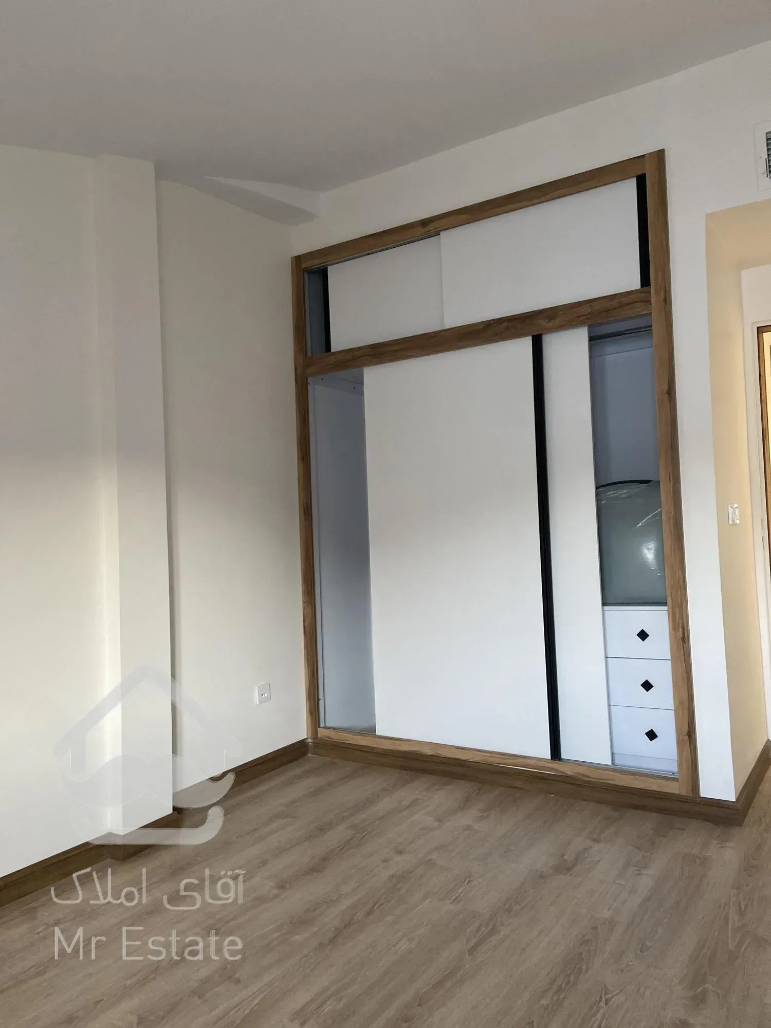 اپارتمان در پردیس تاپ لوکیشین