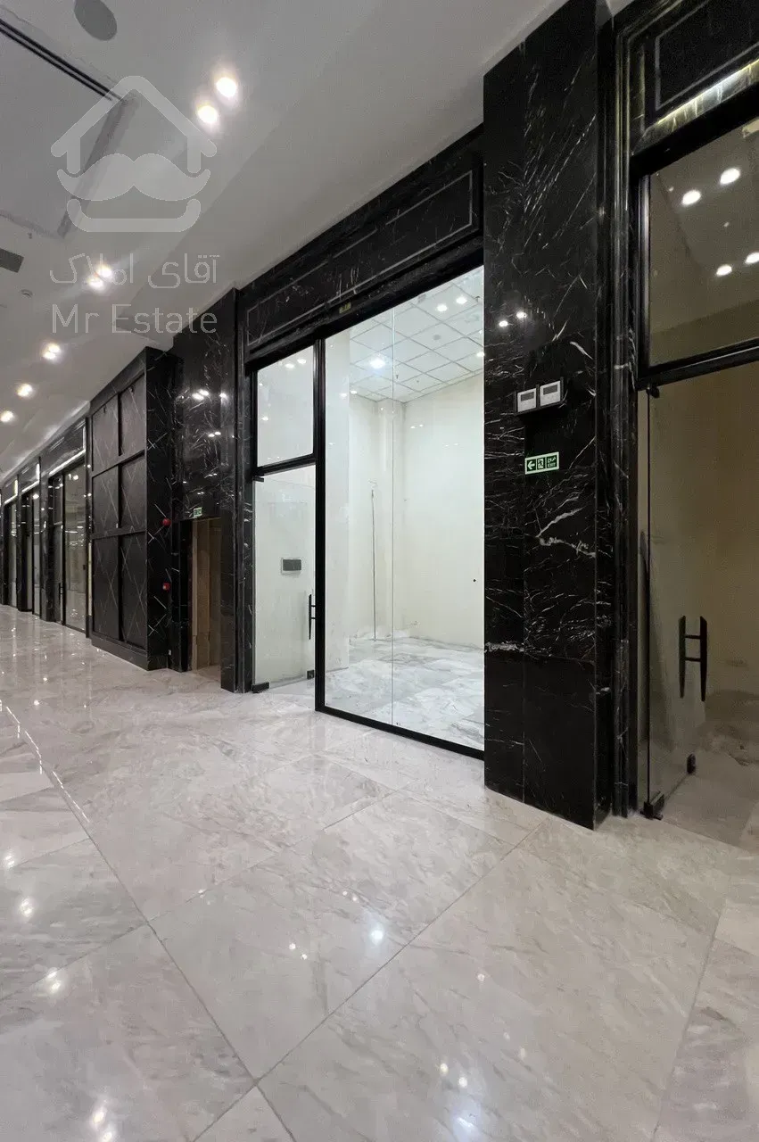 اجاره مغازه 23 متری در مرکز  خرید رونیکا مال هروی