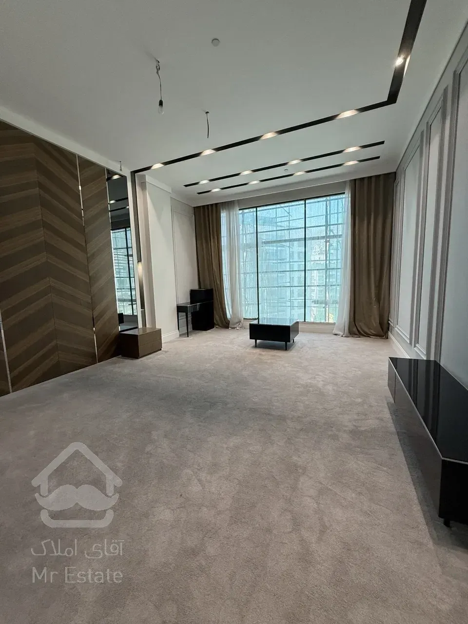 فرمانیه مهماندوست 350 متر20 متر تراس سوئیت مجزا