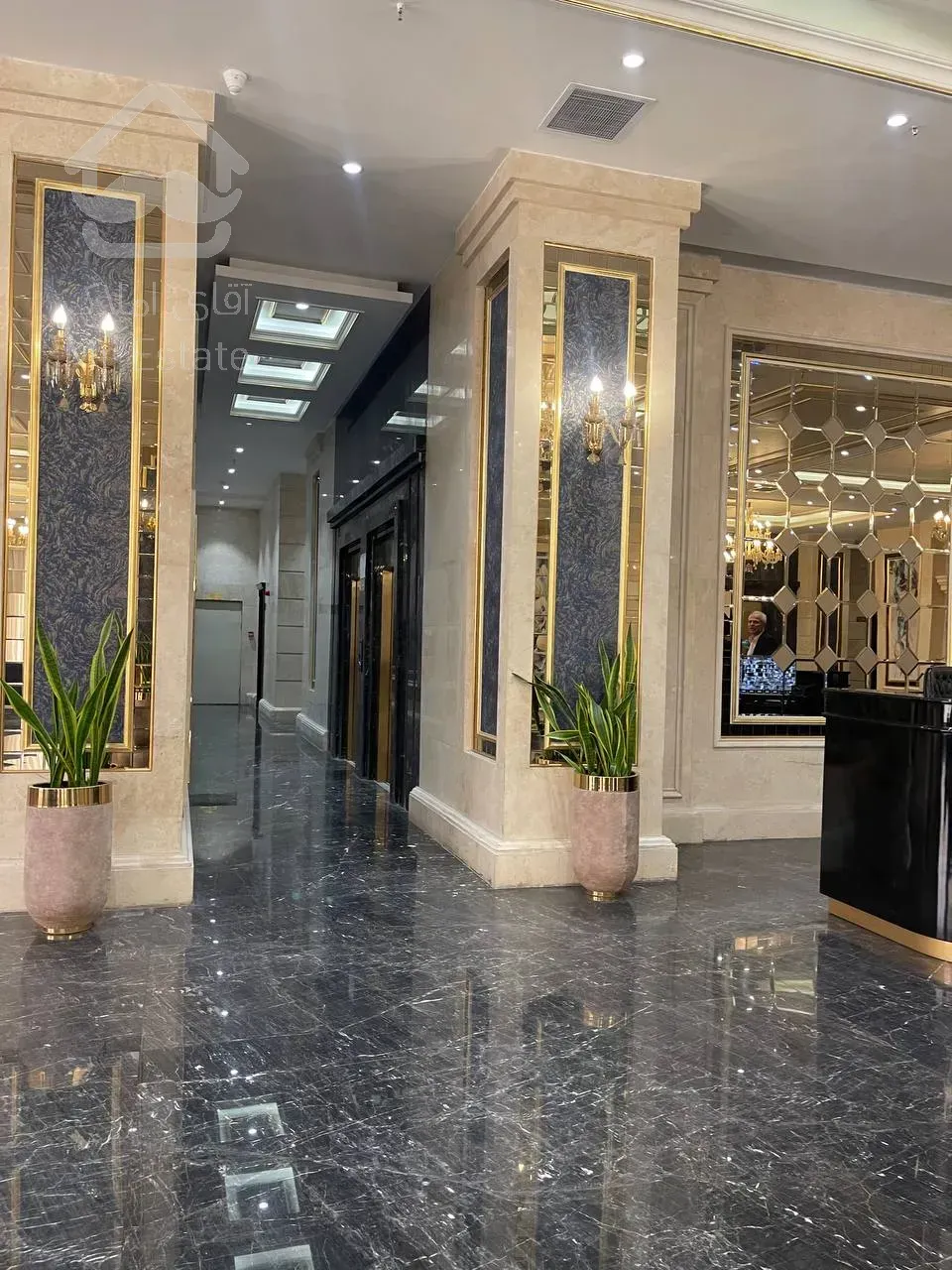 پیش خریدواحد 129 متری / 2 خواب /خوش نقشه/  پروژه لوکس رونیکا پالاس نارمک