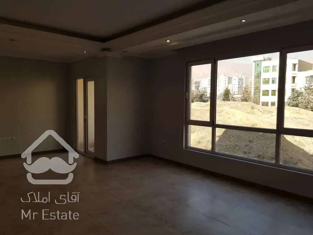 ۱۳۵ متری شاهین شمالی فول استخر سونا جکوزی سالن ورزش سالن تشریفات لابی لابی من فضای سبز و