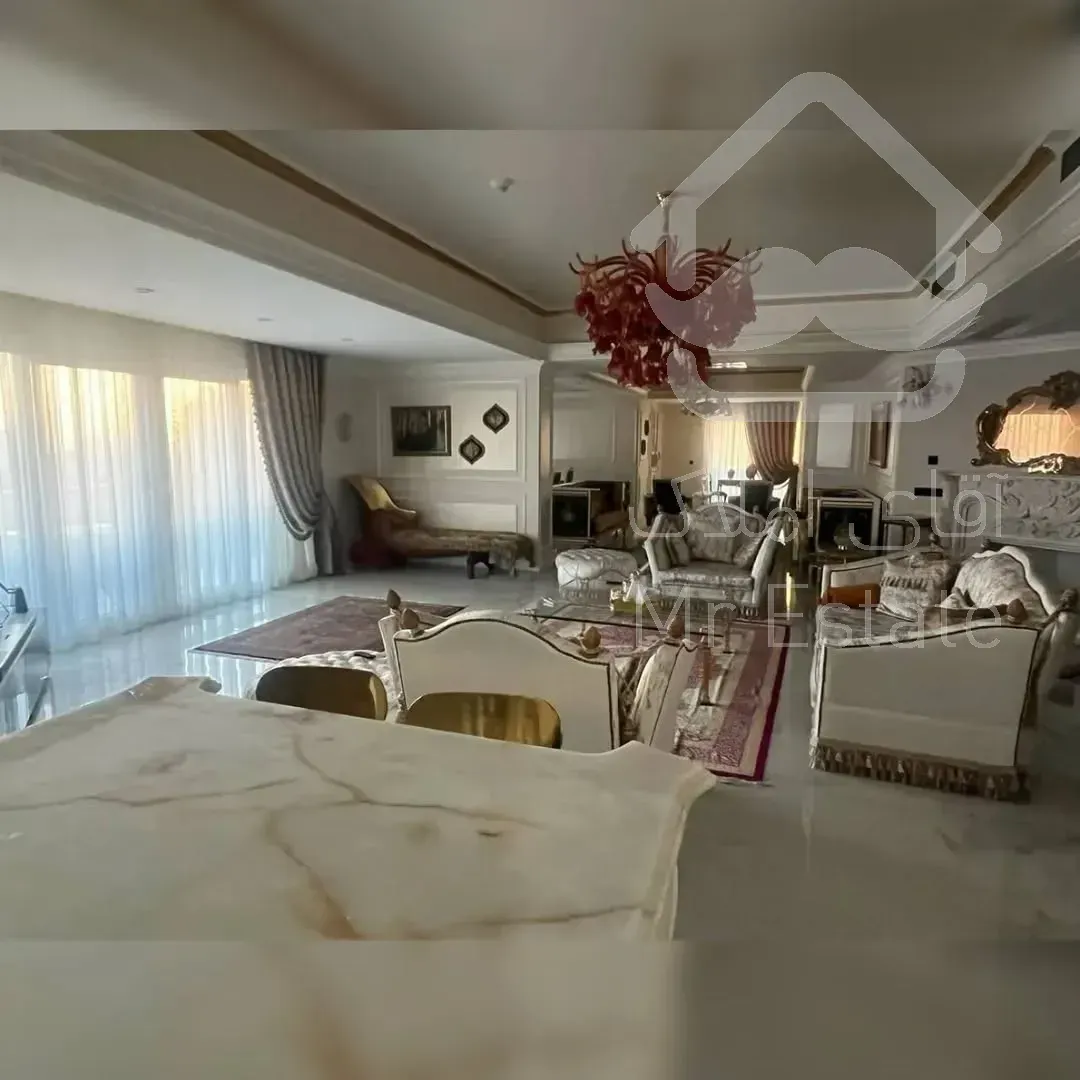 خرید کلنگی ویلایی 540 متری با جواز در نیاوران زیر قیمت