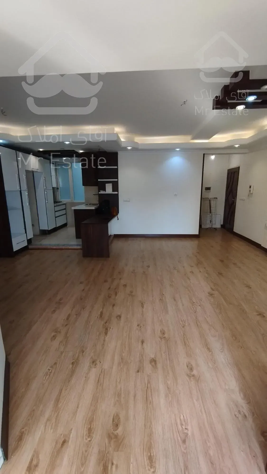 ۸۰متر*خطی رو به آفتاب*بدون پرتی*کم واحد