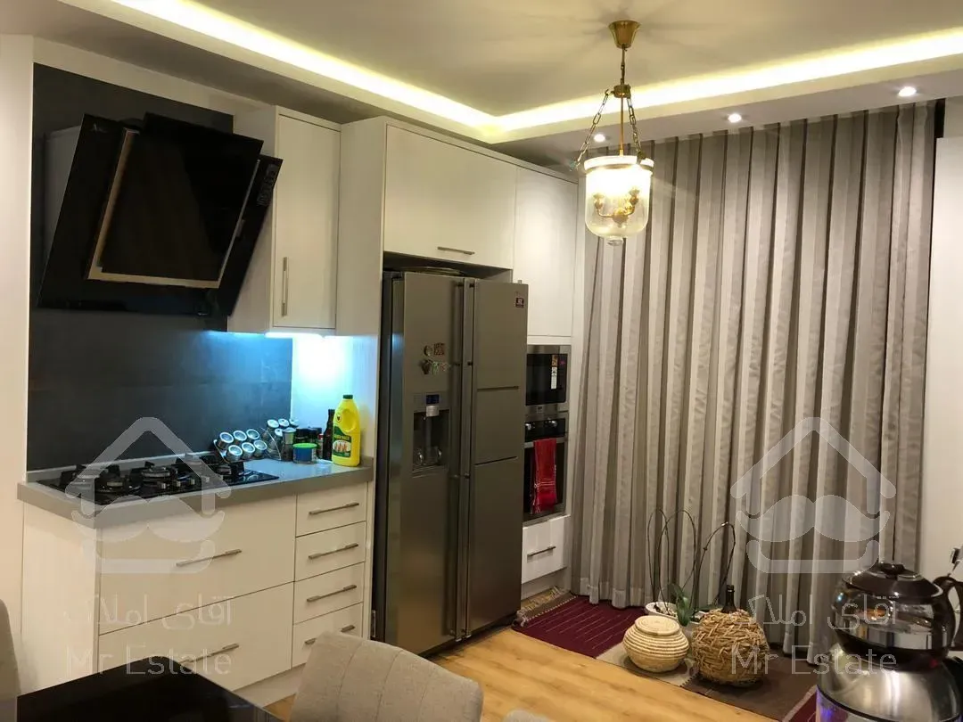 ۸۰مترفول مشاعات-ساختمان برند-فروشنده۱۰۰درصد-شهرک غرب