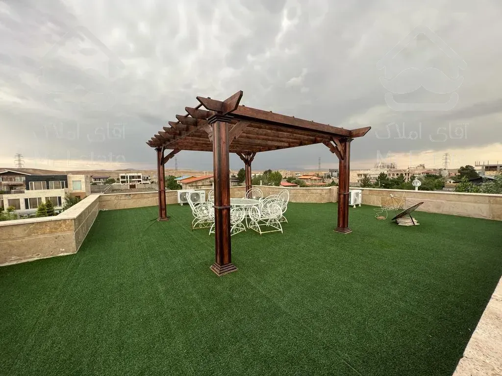 ۱۰۰۰ متر ویلا ۳۵۰ متر بنای لاکچری تهراندشت زعفرانیه