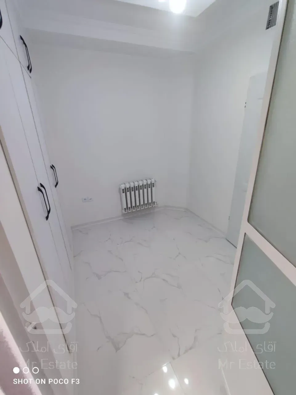 ۸۰متر*سالن پرده خور*بدون مشرف*لوکیشن دنج