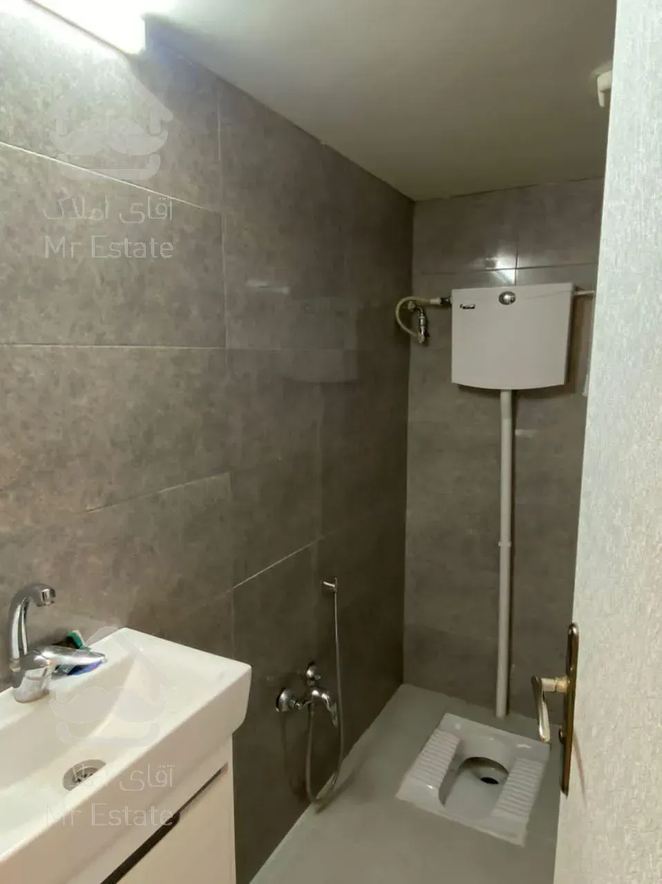 ۷۰متر*سالن پرده خور جنوبی*کم واحد