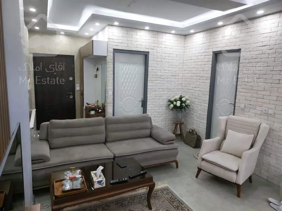 ۷۵ متر فول امکانات رو به آفتاب در سازمان برنامه