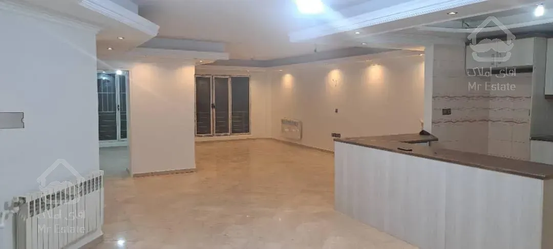 ۷۵ متر فول امکانات رو به آفتاب در سازمان برنامه