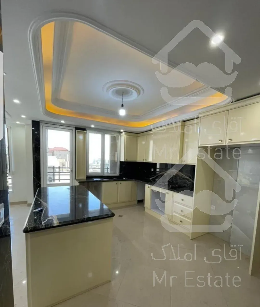 فروش ملک مستغلاتی نوساز بصورت یکجا