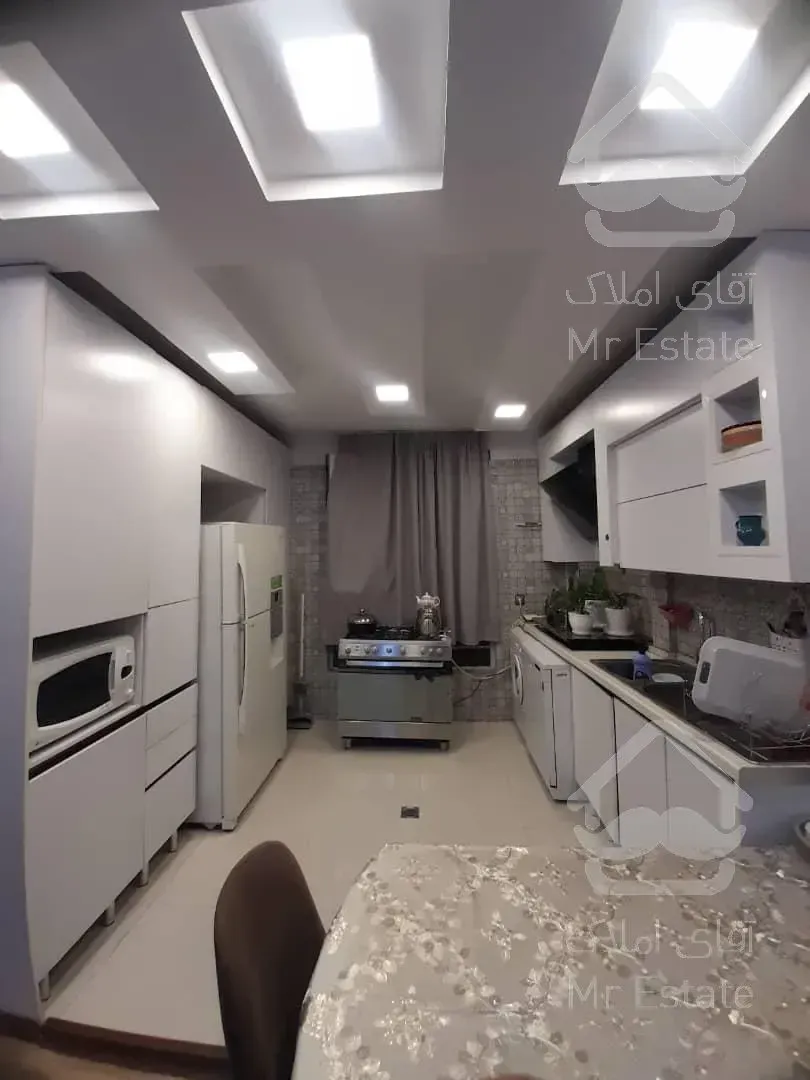 ۷۰متر/فول امکانات/بدون پرتی/خوش نور