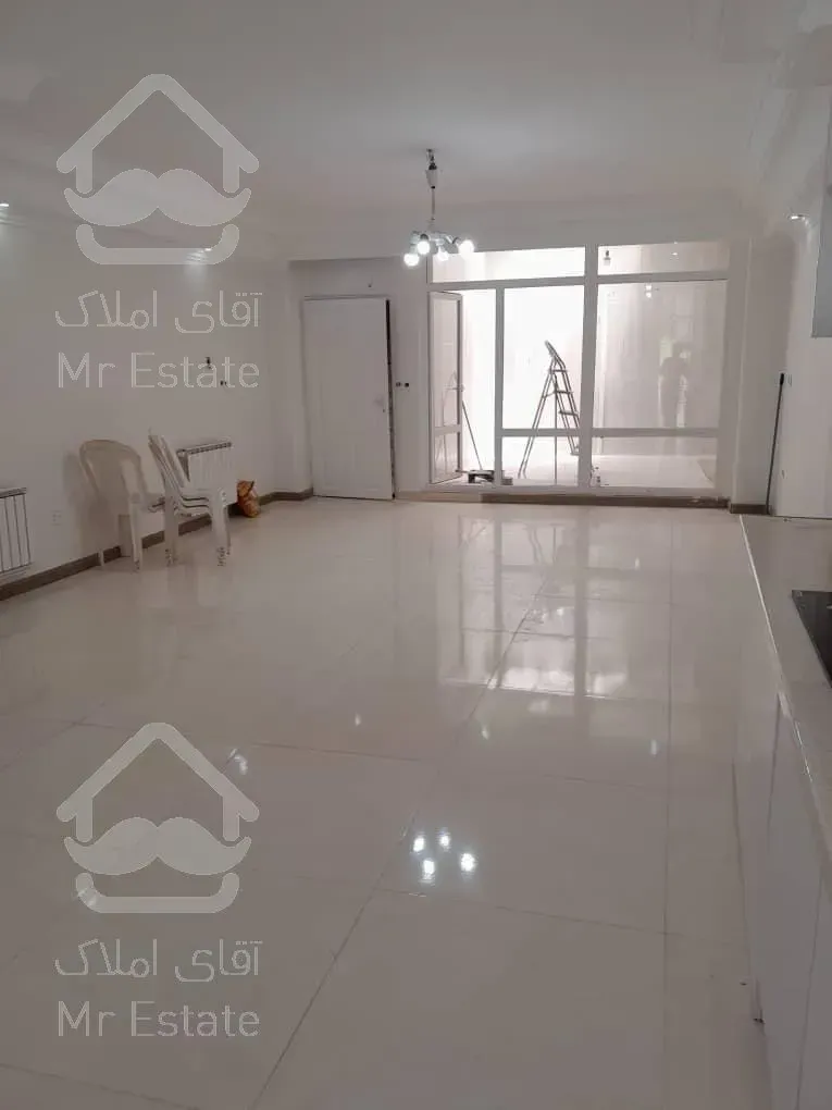 ۶۵متر/ساختمان برند/نور نقشه استثنایی