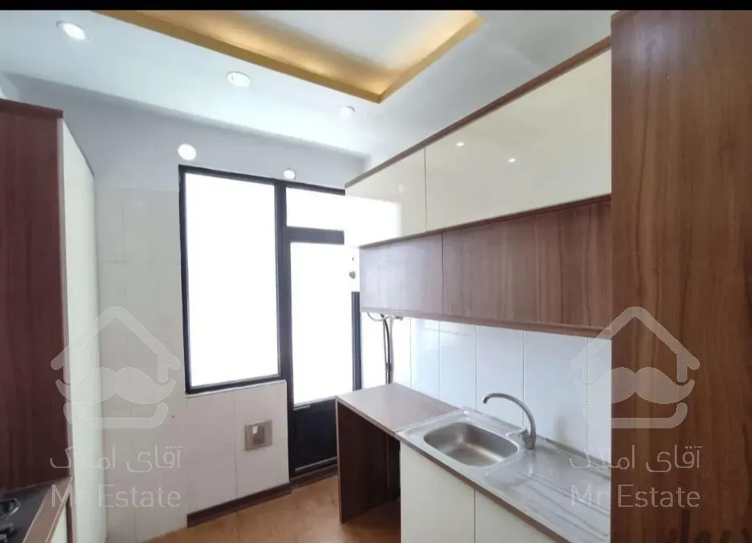 ۸۵متر*سالن یک تکه بدون پرتی*لوکیشن دنج