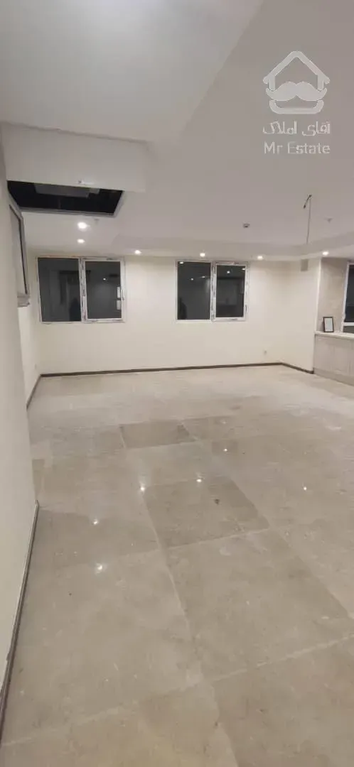 ۹۵متر*کل فضاها نور مستقیم خورشید*کم واحد*تاپ لوکیشن