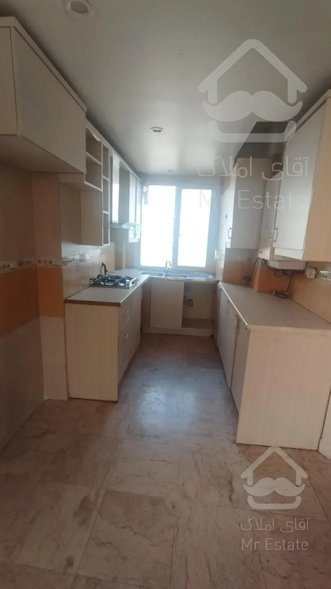 ۷۸متر*بدون مشرف*نور گیر عالی*دسترسی قوی