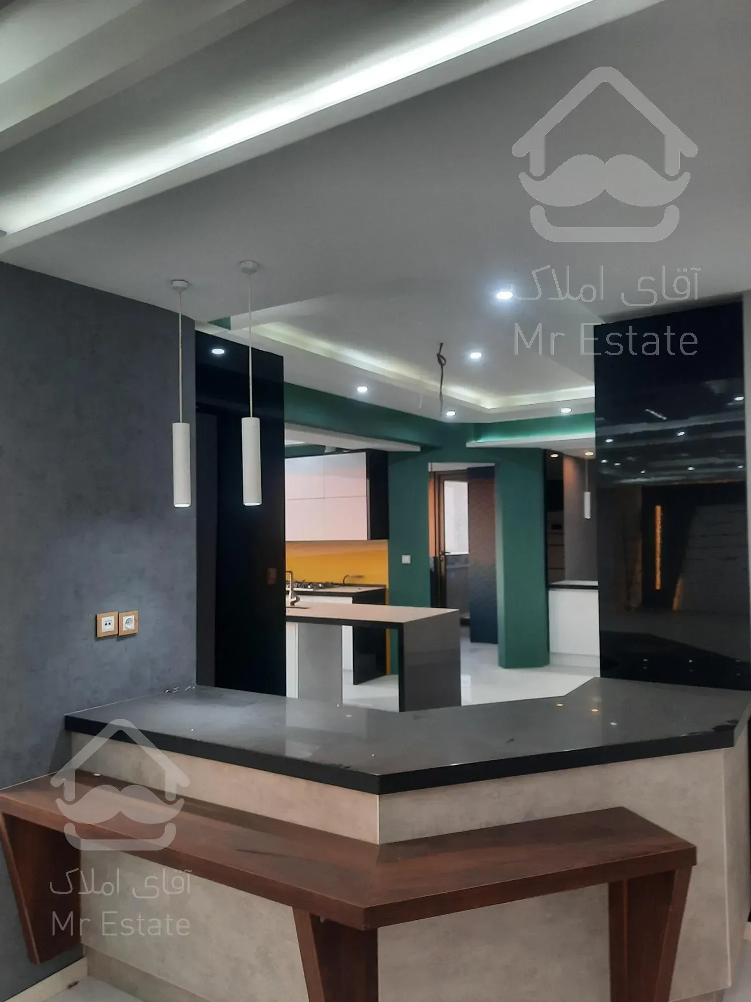 پنت هاوس ۳۷۰ متر برج G چیتگر ایرانمال + مشاعات آبی منطقه ۲۲ خرازی طبقه آخر ویوالدی کوهستان و دریاچه