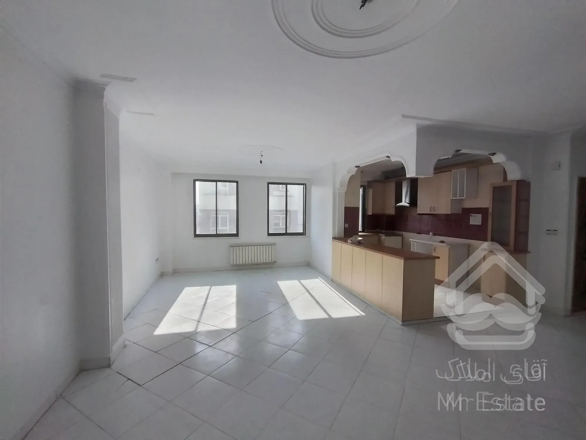 آپارتمان ۱۰۵ متر.تمیز. بلوار اباذر.کوچه گلستان ۲۹