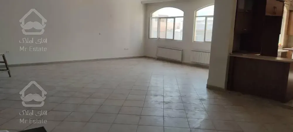 فروش ملک مستغلاتی سه طبقه در شهرک چشمه دو نبش