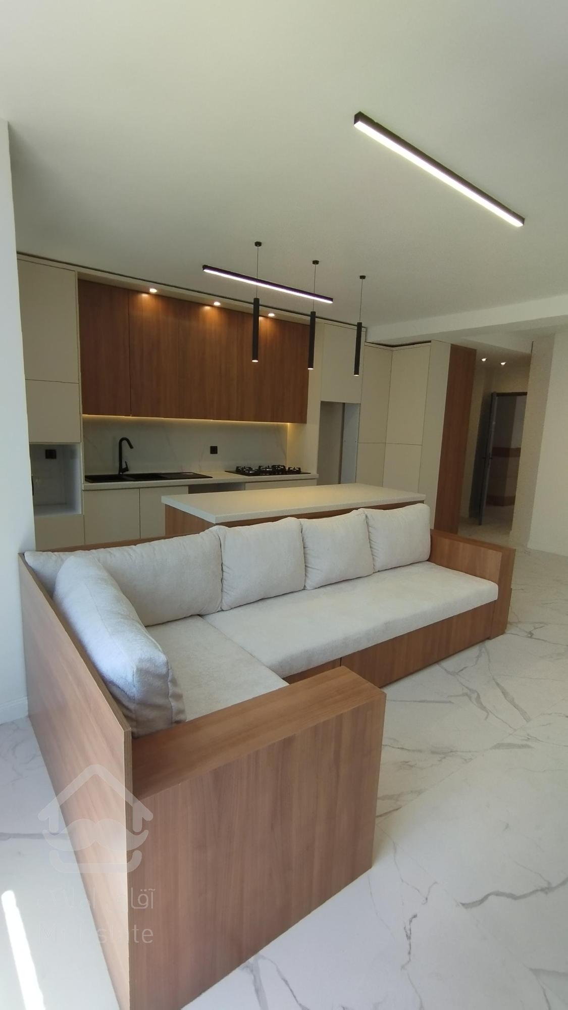 ۶۰متر/فول دیزاین/لوکیشن دسترسی عالی/آفتابگیر