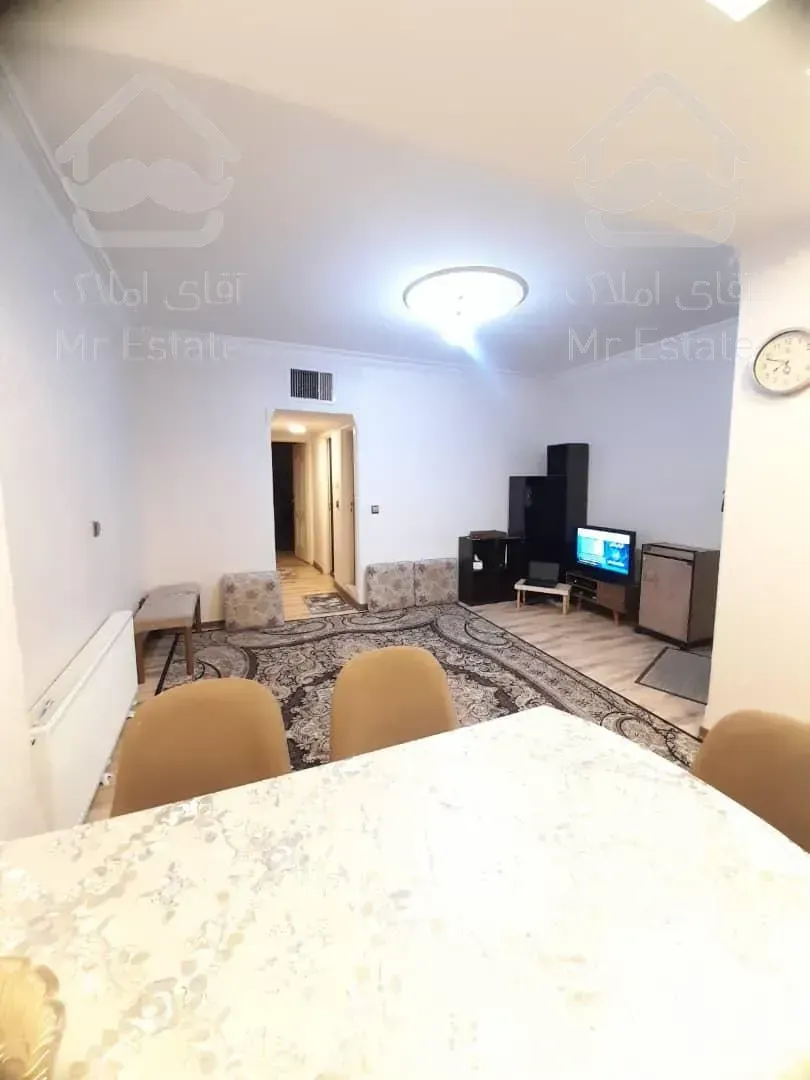 ۷۰متر/فول امکانات/بدون پرتی/خوش نور