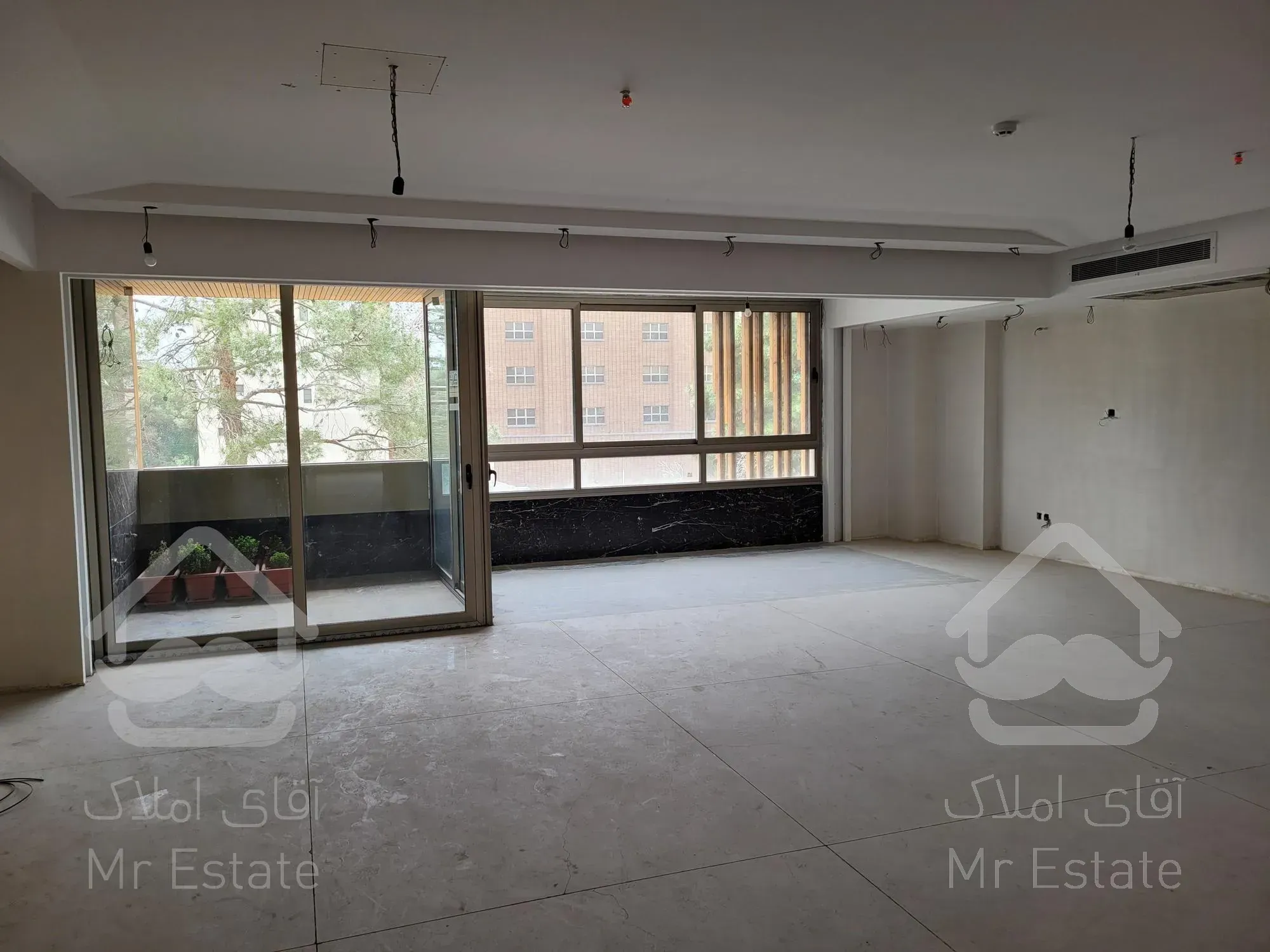 برلنبان/150متری/3خواب/تک‌واحدی/غرق‌نور