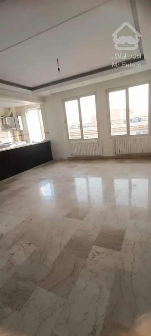 ۷۵ متر فول امکانات رو به آفتاب در سازمان برنامه