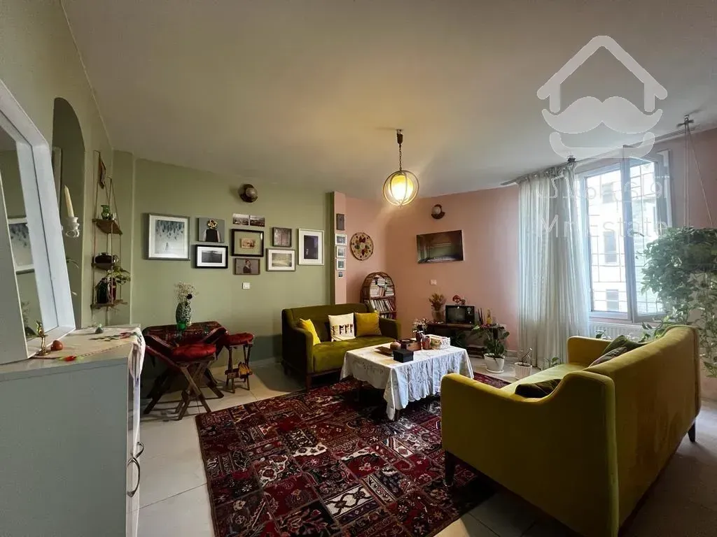 ۷۰ متر فول امکانات رو به آفتاب در سازمان برنامه