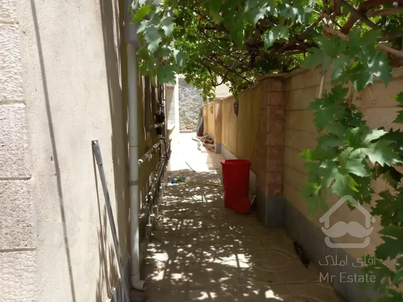 فروش خونه کلنگی با دو طبقه بنا با موقعیت اداری و تجاری در خیابان علیزاده