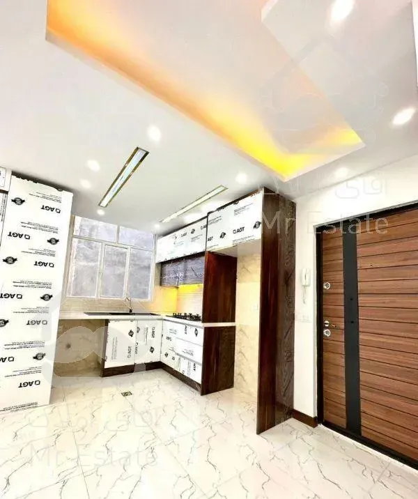 ۷۰ متر.     دو خواب.   پارکینگ‌دار.   کارون