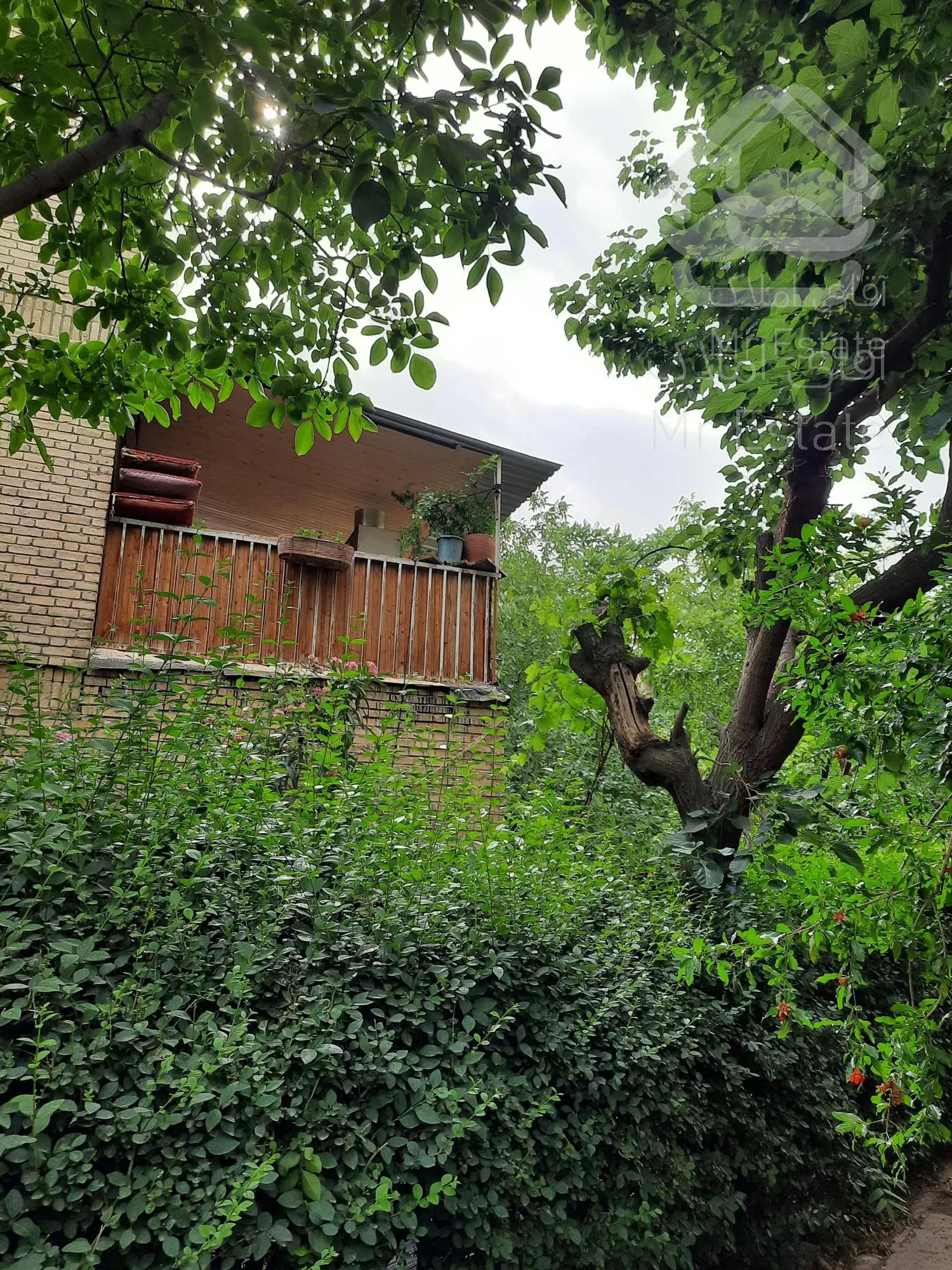 زمین / ویلایی کلنگی ۴۰۰ متری شهرک دانشگاه شریف الهیه غرب