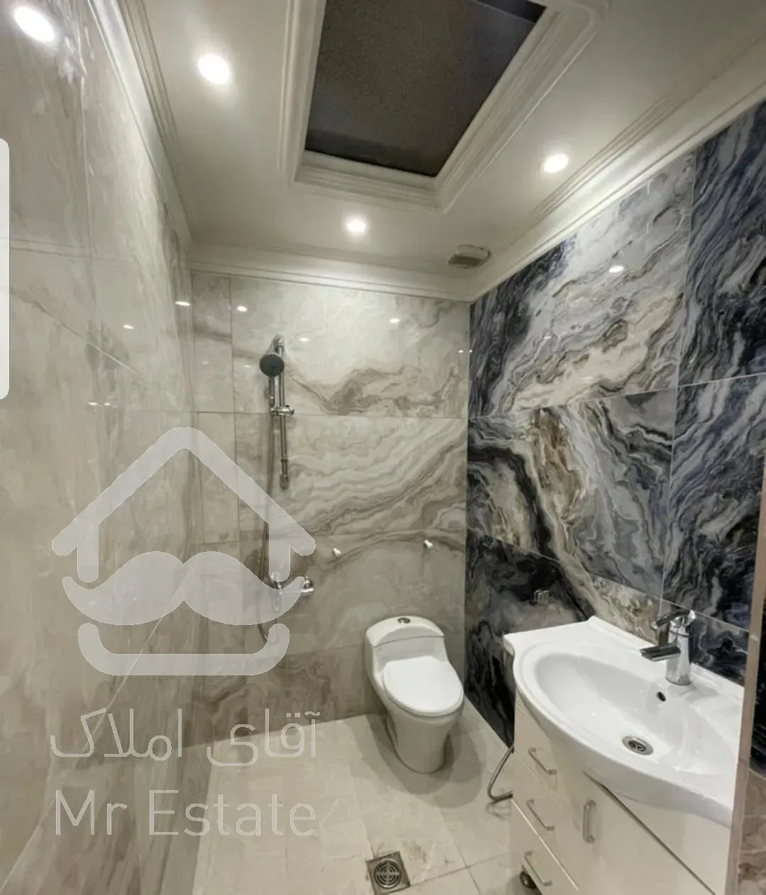 فروش ملک مستغلاتی نوساز بصورت یکجا