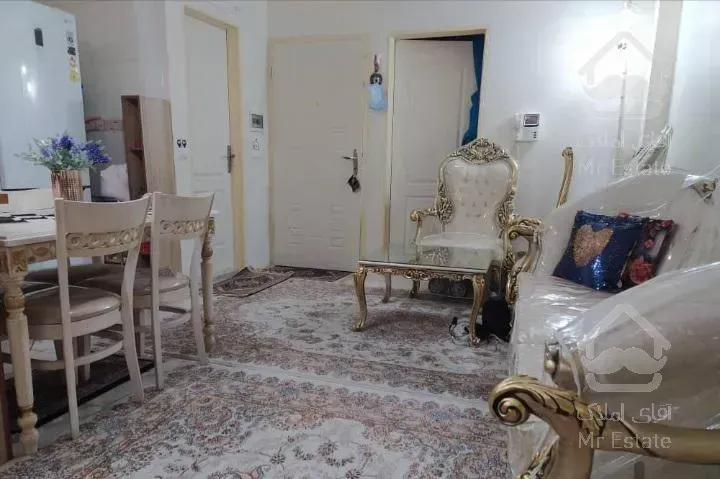 آپارتمان با پارکینگ و آسانسور