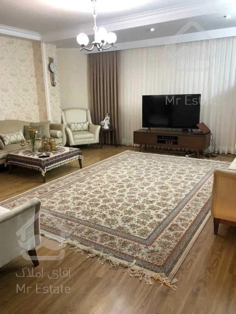 ۱۵۰ متر غرق نور