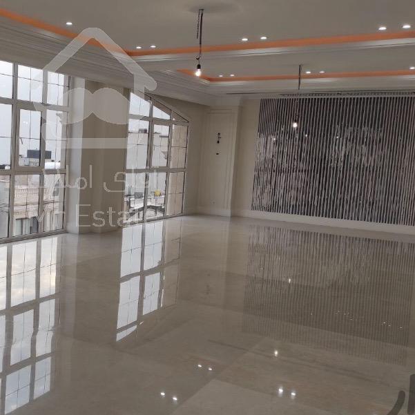 ۸۱متر۲خواب سالن پرده خور کم واحد لوکیشن عالی