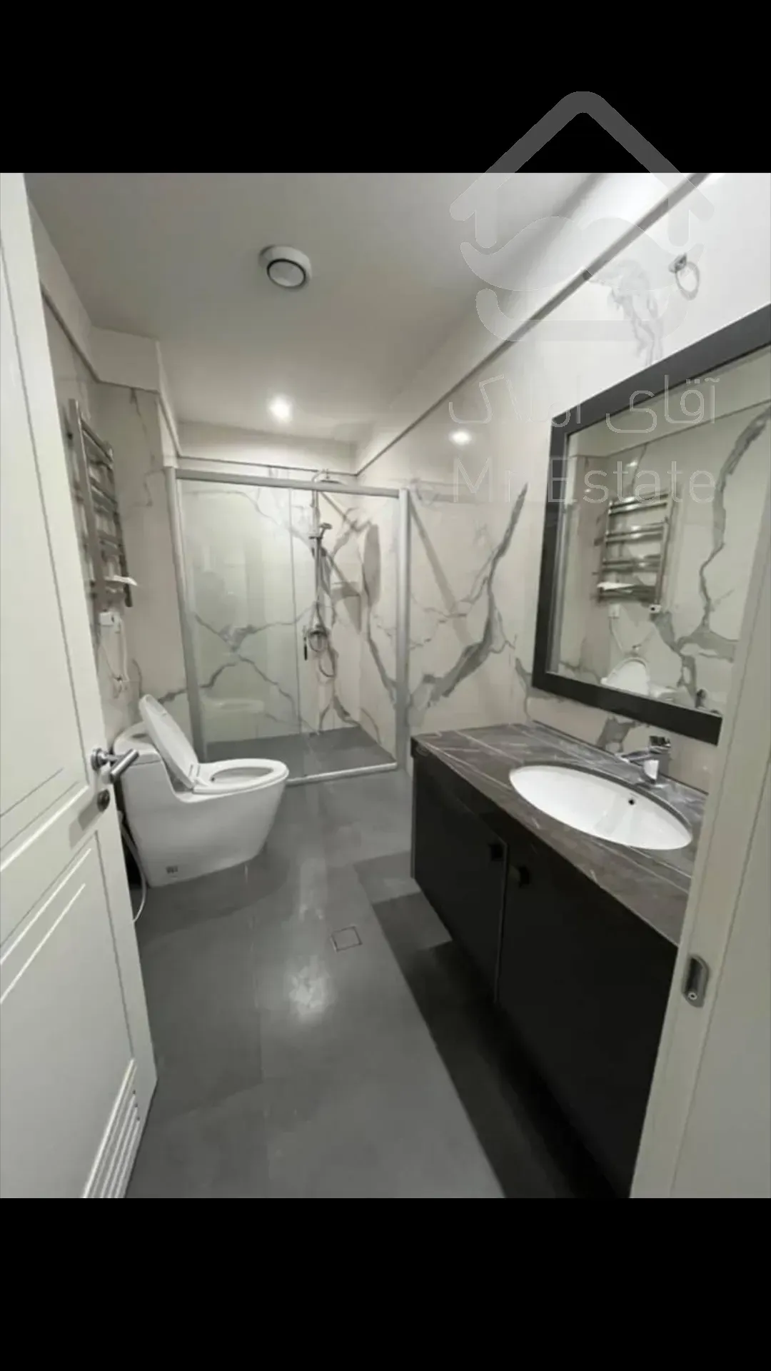 ملک نوساز تک واحدی سه طبقه یکجا با سند تک برگ