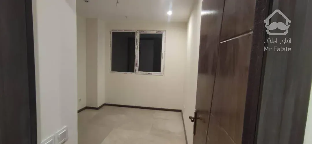 ۹۵متر*کل فضاها نور مستقیم خورشید*کم واحد*تاپ لوکیشن