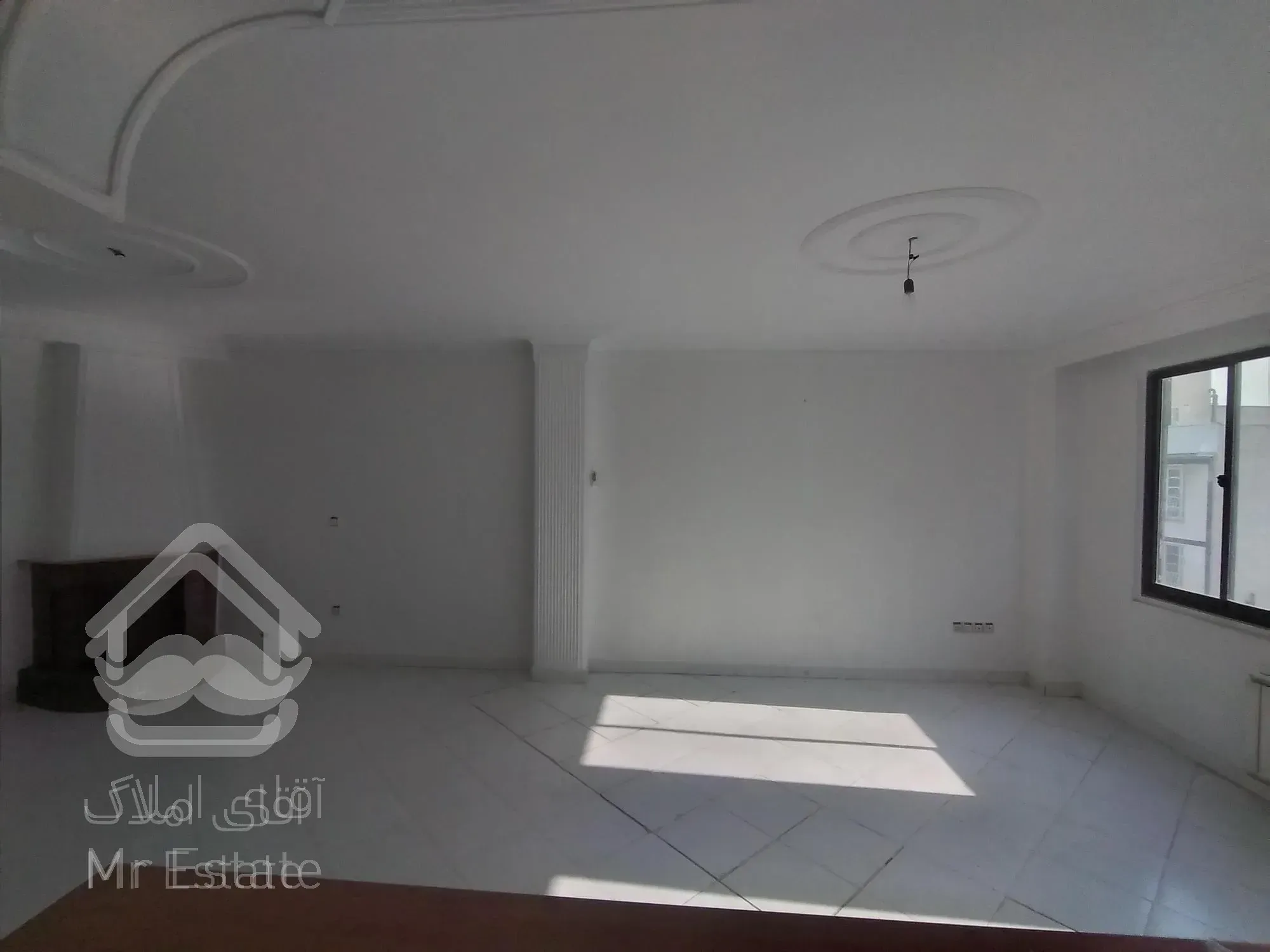 آپارتمان ۱۰۵ متر.تمیز. بلوار اباذر.کوچه گلستان ۲۹