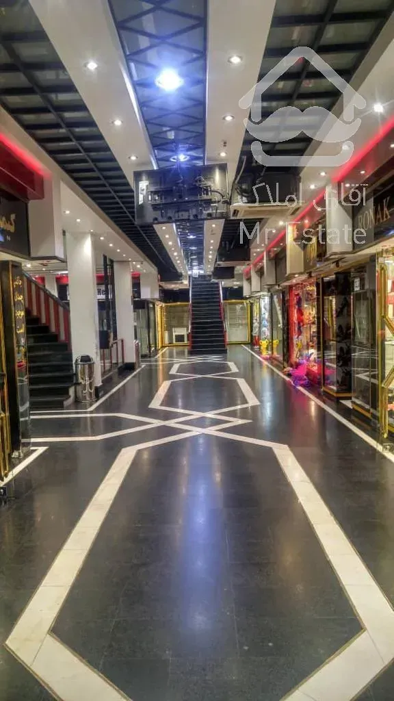 مغازه ۱۴متری در پاساژ
